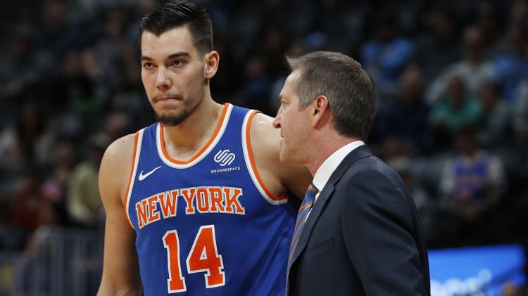 Ernangomess pieprasa aizmainīšanu no "Knicks", Beikeram sezona beigusies