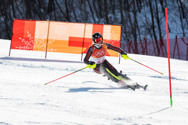 Gasūnai 37. vieta slalomā, uzvar pieredzējusī Hansdotere