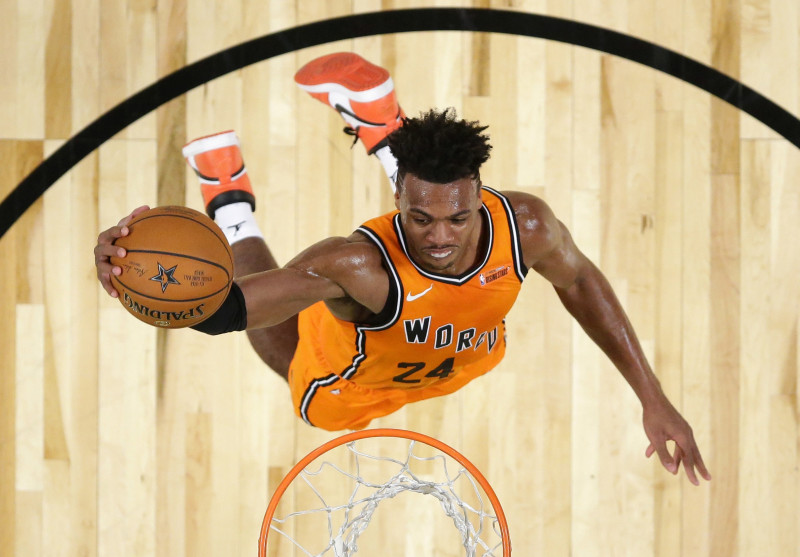 NBA Visu zvaigžņu spēles jauno talantu duelī Pasaules komanda sagrauj ASV