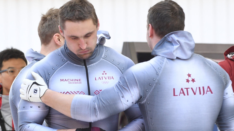 Latvijas vadošais bobsleja pilots Melbārdis, visticamāk, izlaidīs šo sezonu