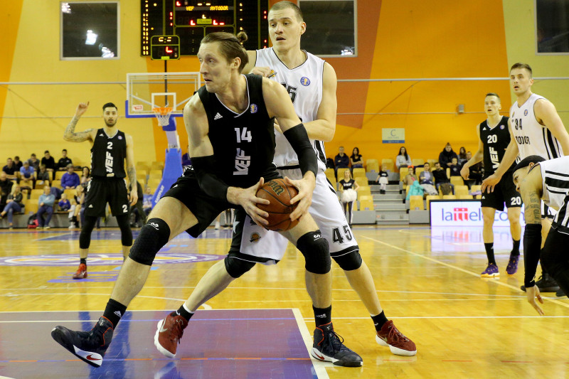 Latvijas un Igaunijas čempionu cīņa: VEF uzņems "Kalev"