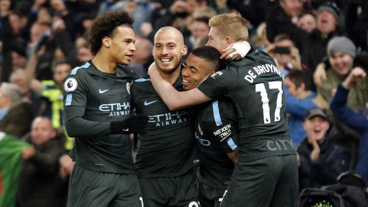 Silvas divi vārti nokārto "City" uzvaru un 16 punktu pārsvaru pār "United"