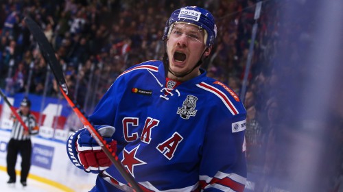 Sorokins ielaiž četrus vārtus un tiek nomainīts, SKA viesos pārspēj CSKA