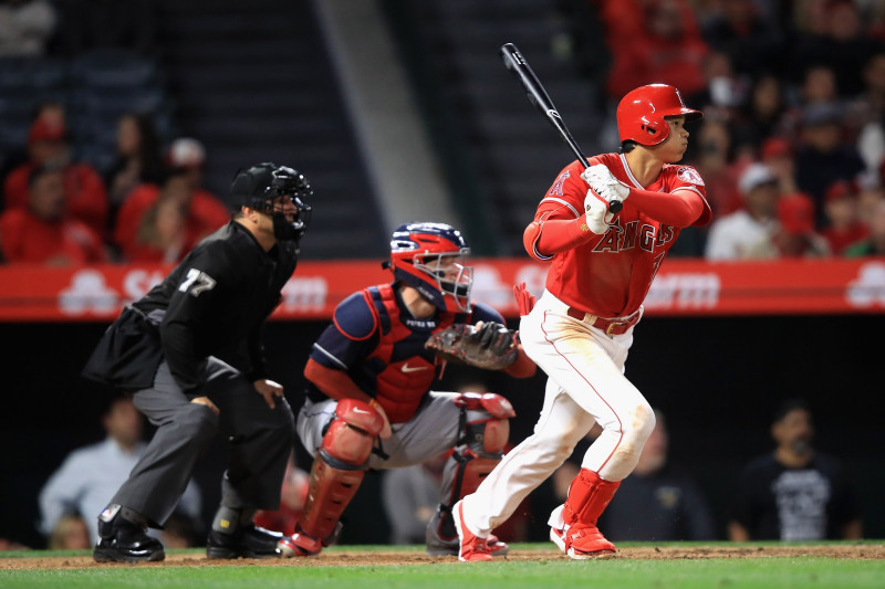Otani pirmais "Home run", Ņujorkas fani izsvilpj Stentonu