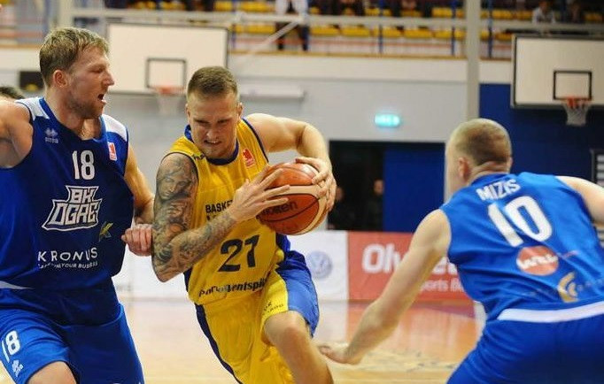 Ogrei septiņi tālmetieni ceturtdaļā, Ventspils dominē nākamajā pusstundā