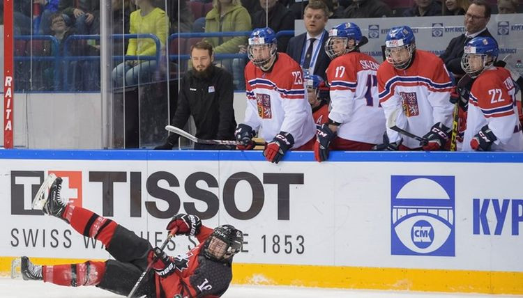 Čehijas U18 sensacionāli izslēdz Kanādu, ASV beigās sagrauj Krieviju