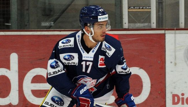 Latvijas hokejists Lazarevs noslēdz līgumu ar Šveices augstākās līgas klubu