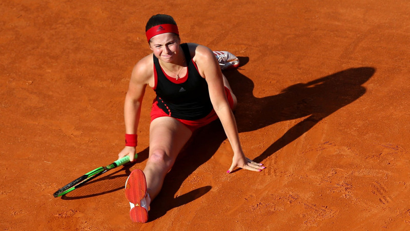 Ostapenko no Romas atvadās ar zaudējumu dubultspēļu pusfinālā