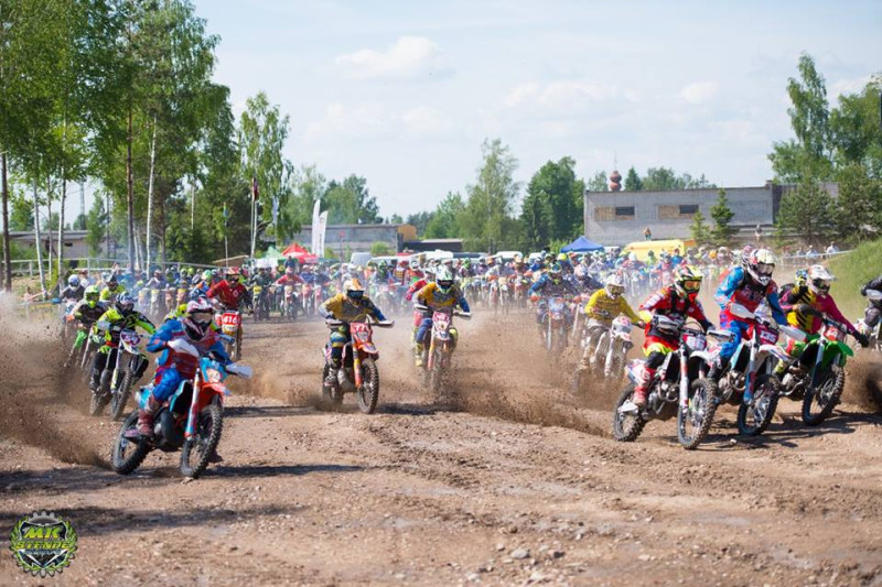 Edgars Siliņš uzvar "Cross Country" 3. posmā Stendē