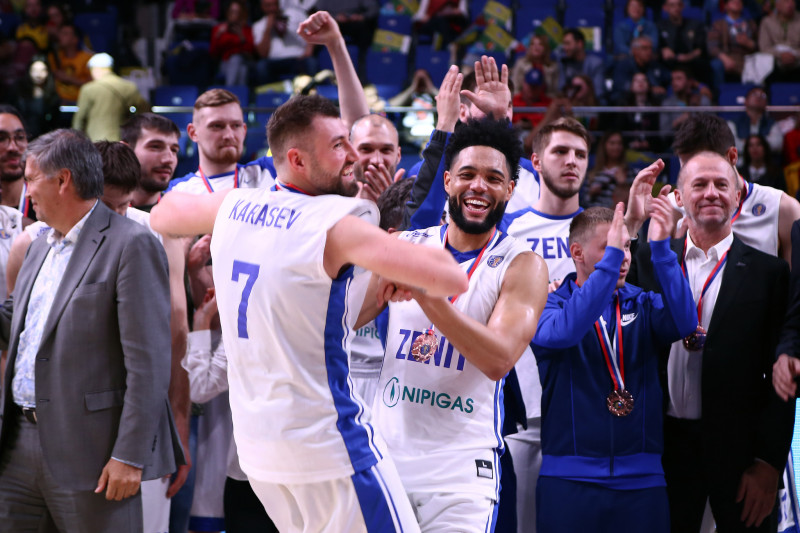 "Zenit" sakauj "Unics" un trešo gadu pēc kārtas izcīna trešo vietu VTB līgā