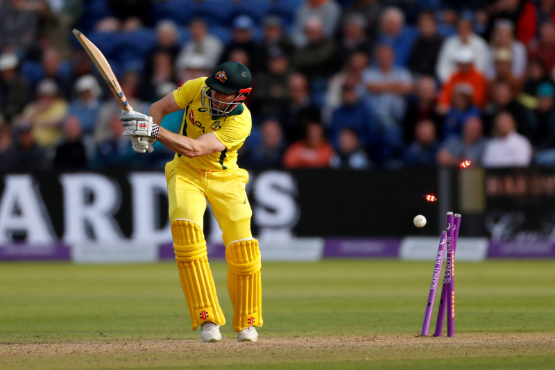 Austrālijas neveiksmes turpinās, zaudē arī kriketa izlase
