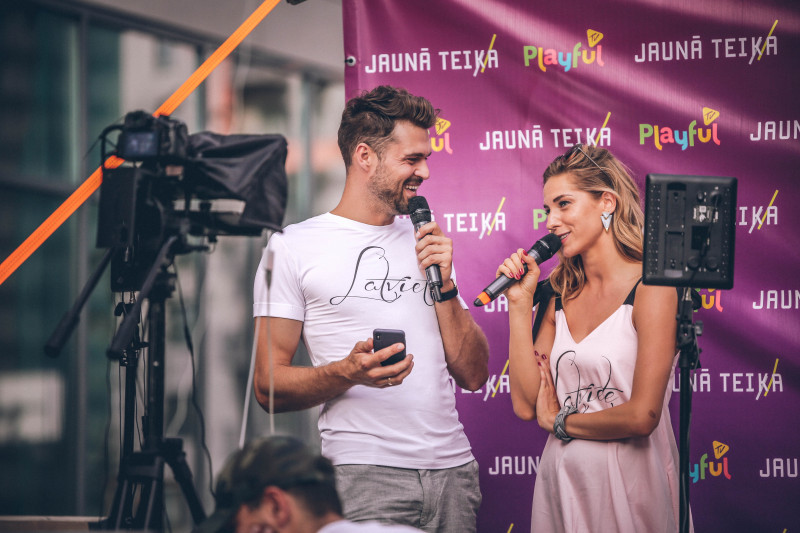 Lelde un Aivis Ceriņi aizvada pirmo tiešraides “Playful” spēli ar skatītāju piedalīšanos