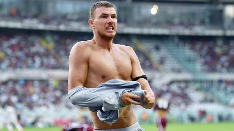 Džeko pēc Kluiverta piespēles skaisti izrauj "Roma" uzvaru, "Inter" sāk ar sakāvi