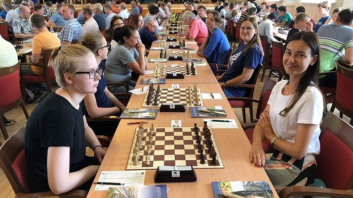 Latvijas šahisti spēlē neizšķirti ar Igauniju 100 galdiņu cīņā