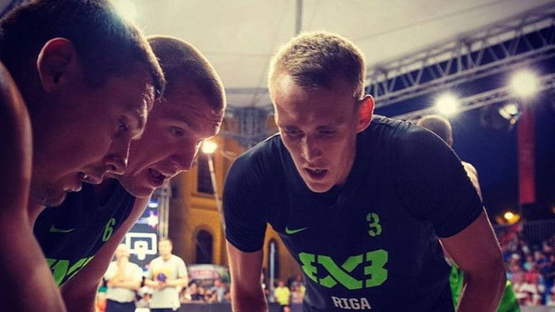 3x3 basketbolisti veiksmīgi sāk "Masters" turnīru Indijā
