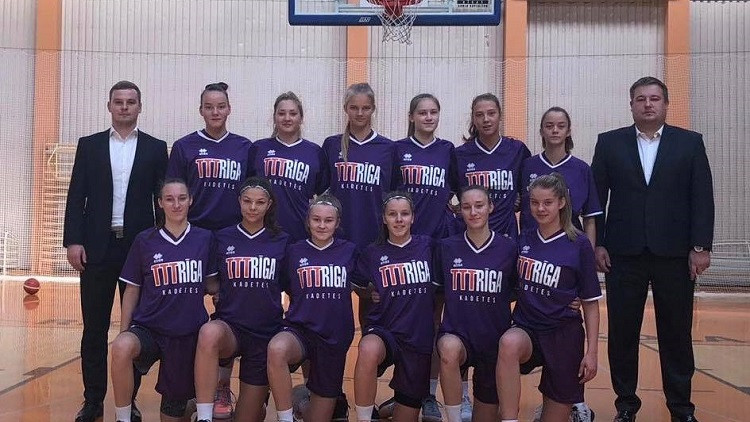 Priede četru bloku attālumā no “triple-double”, “TTT kadetes” pieveic Saldu