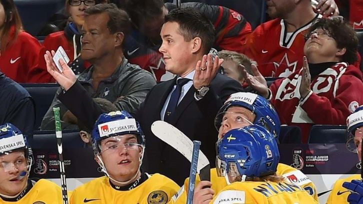 CAS atceļ Zviedrijas U20 hokeja treneru diskvalifikāciju par uzvedību medaļu ceremonijā