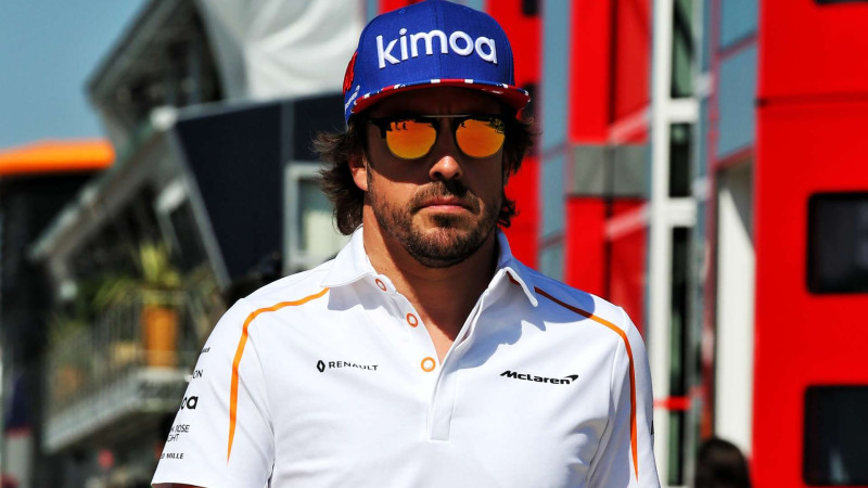 F1 vadība lūgusi "Red Bull" pieņemt komandā Alonso