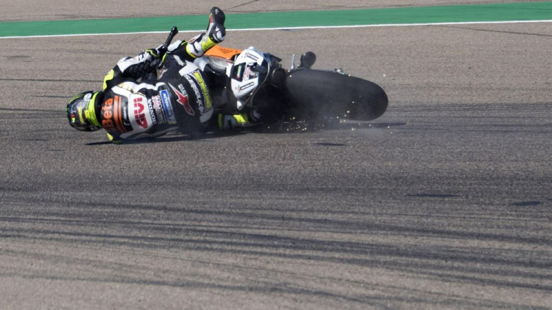 Kračlovam smaga avārija, lauzta kāja un "MotoGP" sezona beigusies