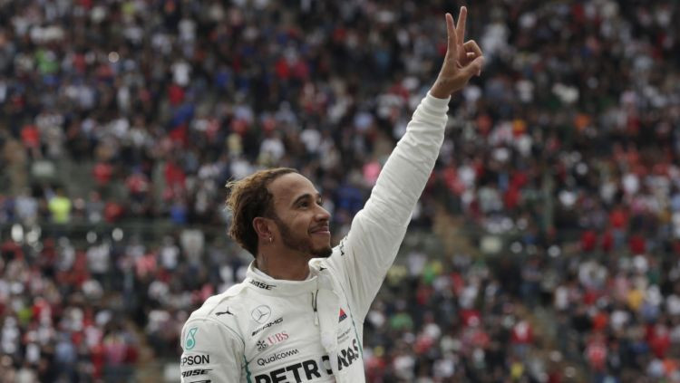 Verstapens uzvar Meksikā, Hamiltons iegūst piekto F1 titulu