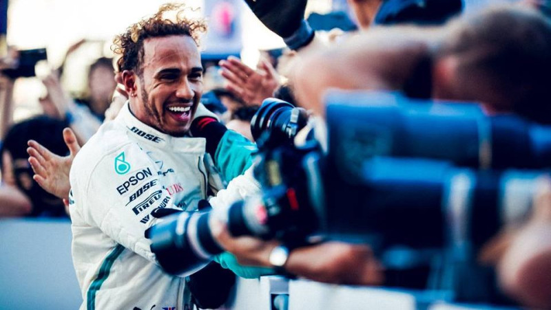 Hamiltons: "Pat ja viņa rekordi kritīs, Šūmahers ir visu laiku labākais F1 pilots"