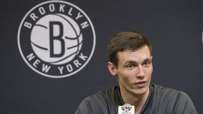 Kurucs pirms cīņas pret "76ers" atgriežas lielajā komandā, šonakt spēle arī Bertānam