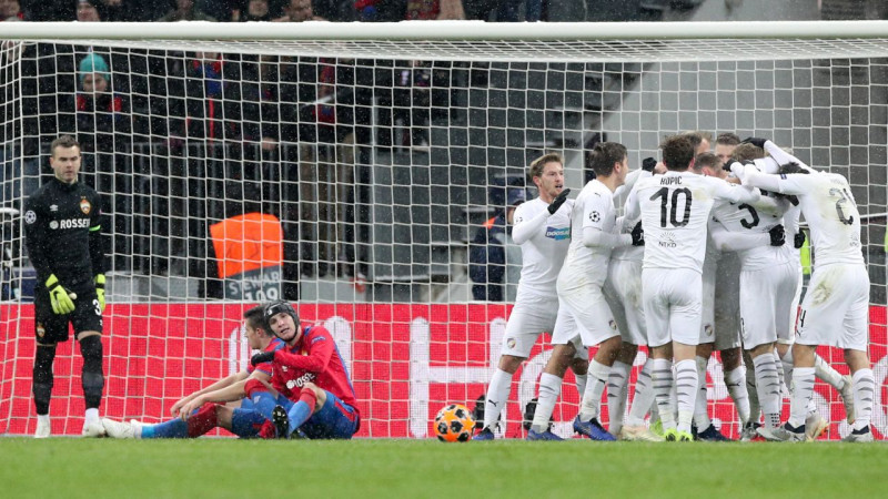 Sprādziens aizēno "Ajax" panākumu Atēnās, CSKA izgāžas Maskavā