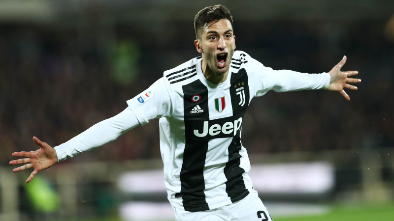 Neapstādināmā "Juventus" bez problēmām pieveic "Fiorentina"