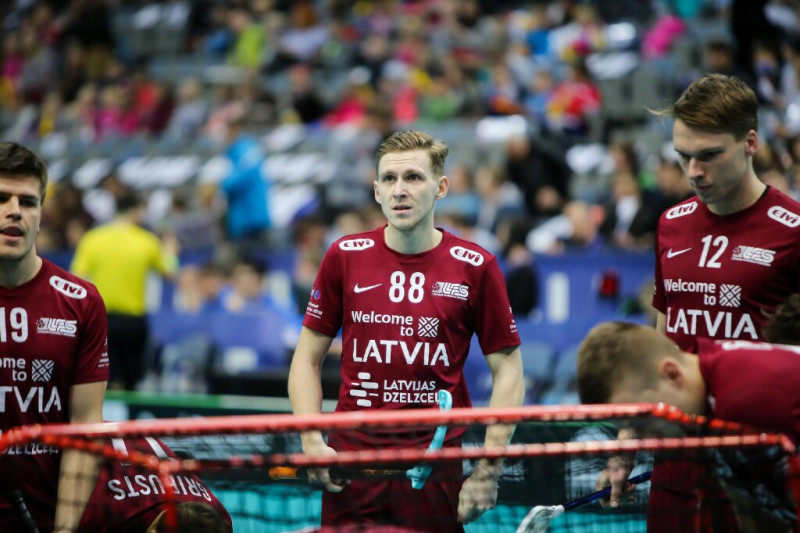 Latvijas vīriešu izlase pasaules čempionātā tiksies ar titulētajām Zviedriju un Somiju