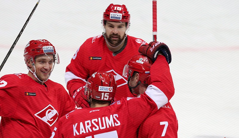 Karsums iemet pēc Daugaviņa piespēles, "Spartak" svin uzvaru bullīšos