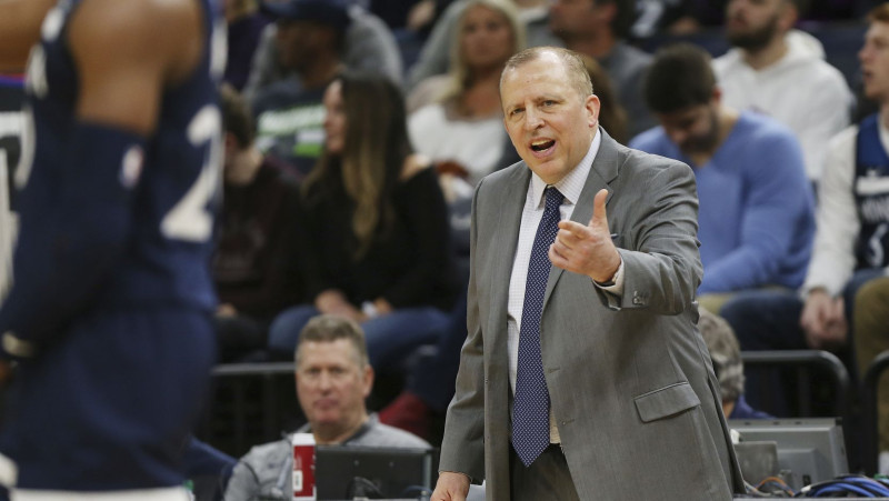 "Timberwolves" pēc pārliecinošas uzvaras atlaiž galveno treneri un prezidentu Tibodo