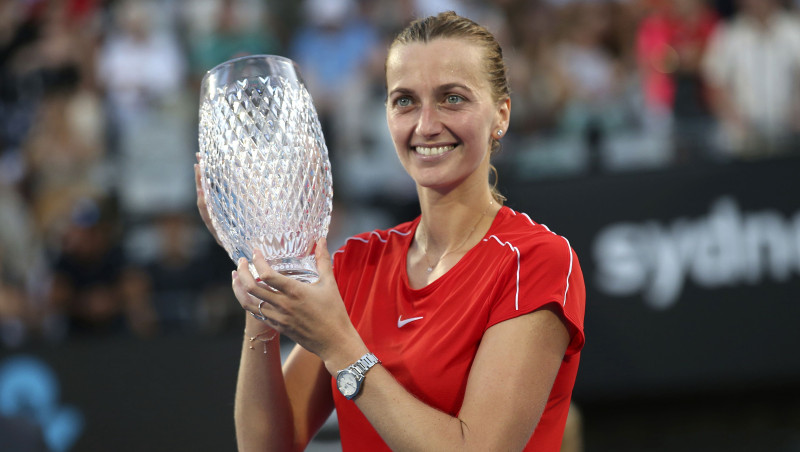 Kvitova "pamostas" un triumfē Sidnejā, Keninai pirmais tituls