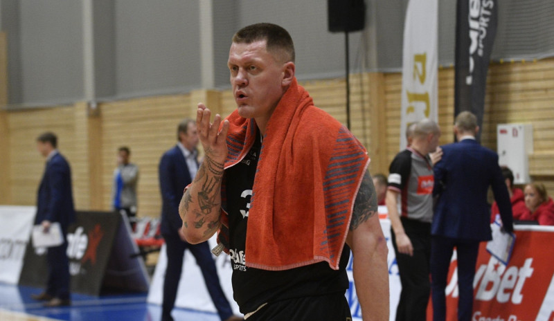 Kambala: "Man nebūs jāsēž mājās un jādomā, ko darīt"