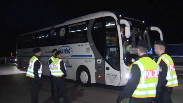 Par kontrabandas mēģinājumu aizturēts BFC "Daugavpils" autobuss ar bērniem