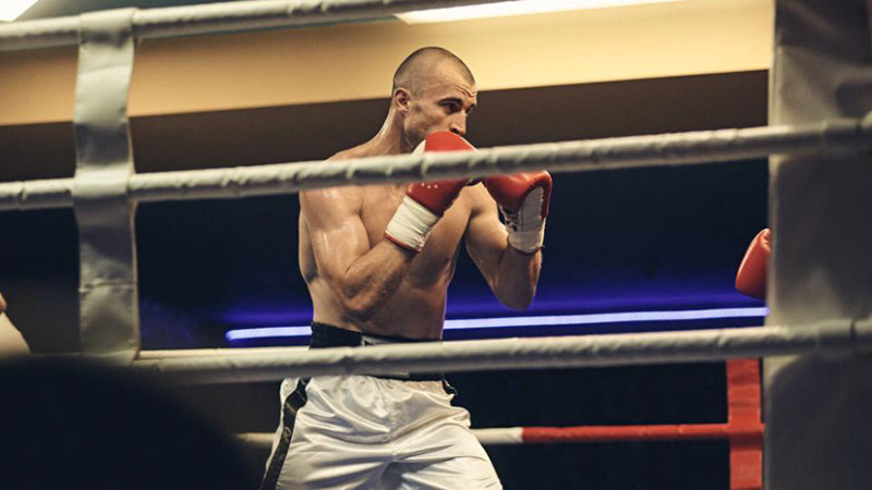 Nedēļu pirms cīņas Rīgā nošauts krievu bokseris