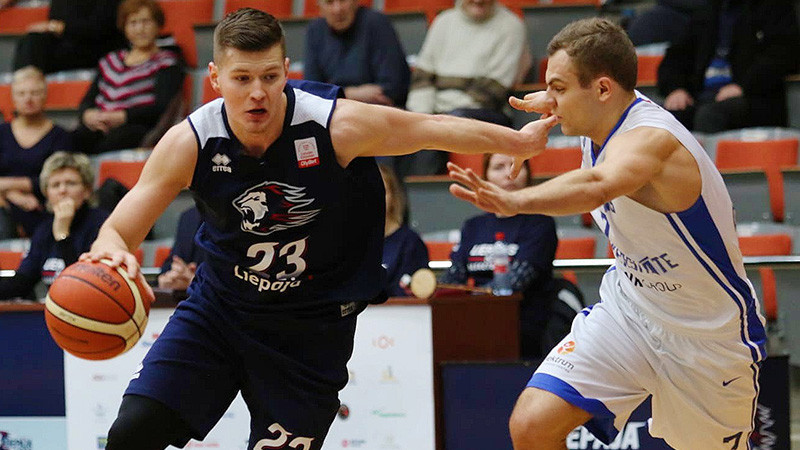 Nepiekāpīgā LU noskrien liepājniekus un piesakās uz LBL play-off turnīru