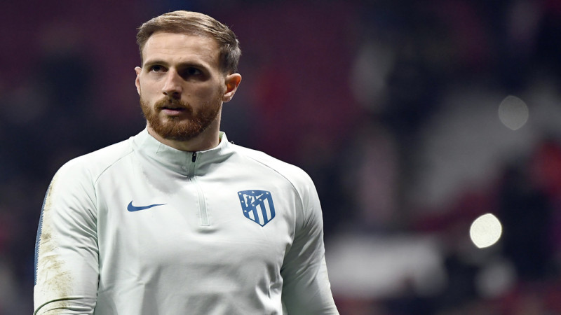 Oblaks tuvu pagarināšanai ar “Atletico”, Diarrā pamet PSG un beidz karjeru