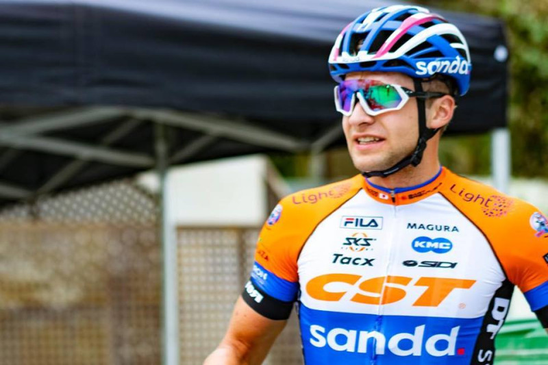 Blūms izcīna 15. vietu "Cape Epic" pirmajā posmā; atzīstami cīnās arī "Miandum" vīri
