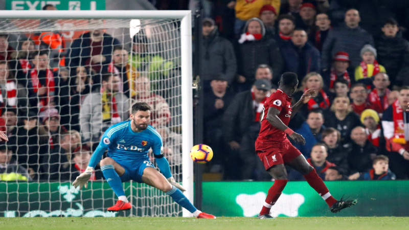 "Liverpool" ierāda vietu "Watford", arī "City" paņem trīs punktus
