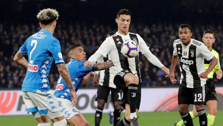 "Juventus" divu noraidījumu mačā ar izbīli nosargā uzvaru pār "Napoli"