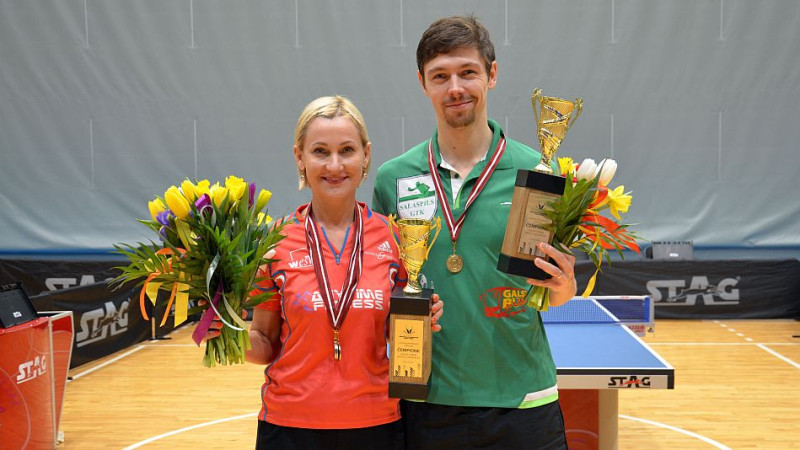 Reinholds un Kļimanova uzvar Latvijas čempionātā galda tenisā