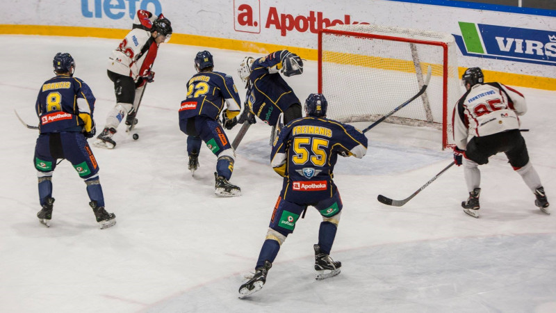 OHL pusfināls: jelgavnieki mēģinās iemest pirmos vārtus "Kurbadam"