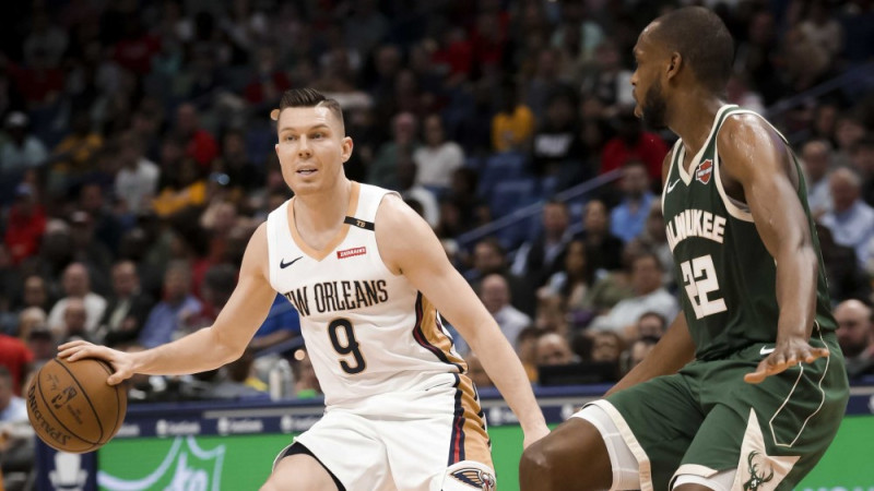 Dairis Bertāns ”Pelicans” zaudējumu noskatās no rezervistu soliņa