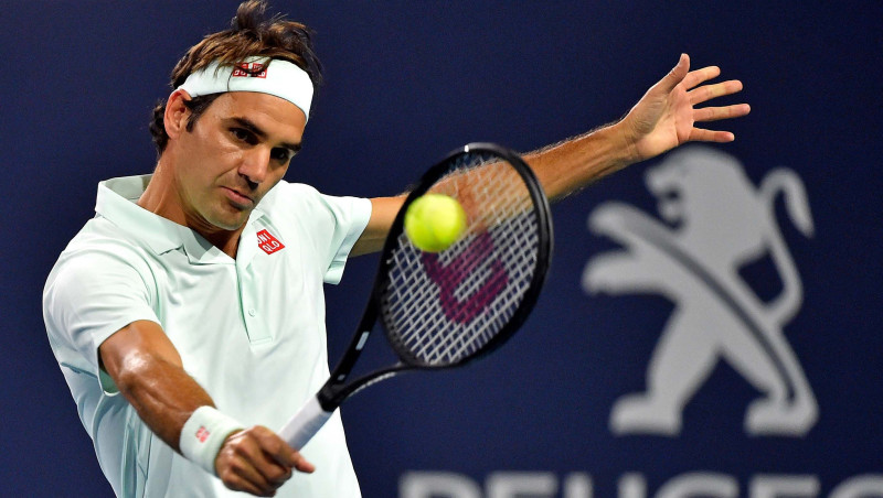 Federers izceļas ar "sauso" setu, Andersonam atdod tikai četrus geimus