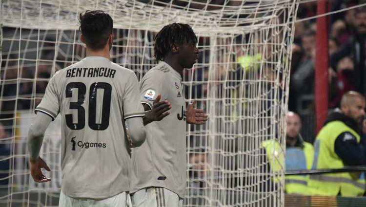 Jaunais Kens līdzjutēju rasistiskiem saukļiem atbild ar vārtiem "Juventus" uzvarā