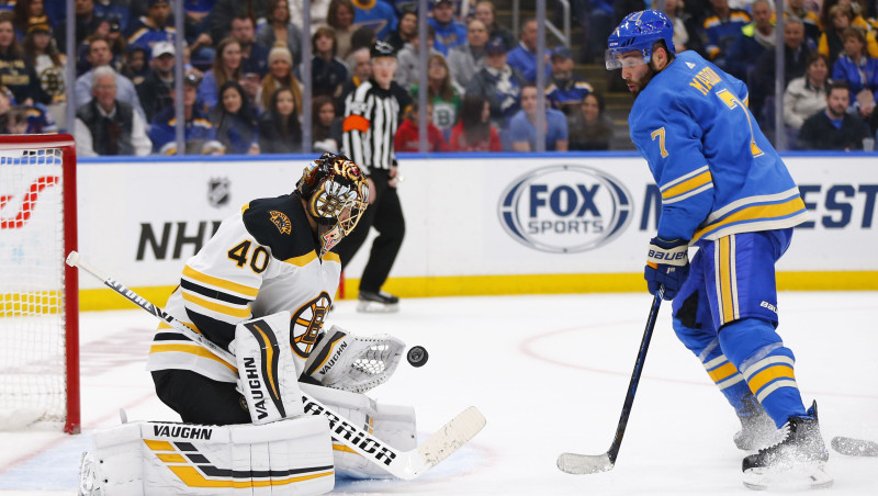 Duelis par Stenlija kausu: "Bruins" pret nekad neuzvarējušo "Blues"