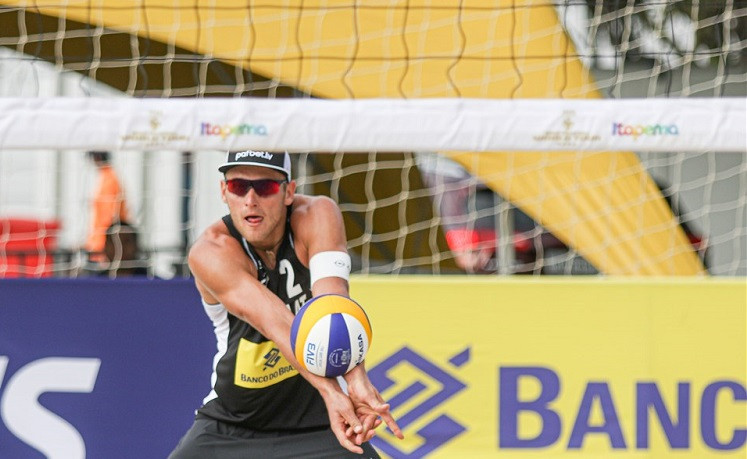 Pļaviņš un Točs pasaules čempionātu sāk ar vāciešu pieveikšanu