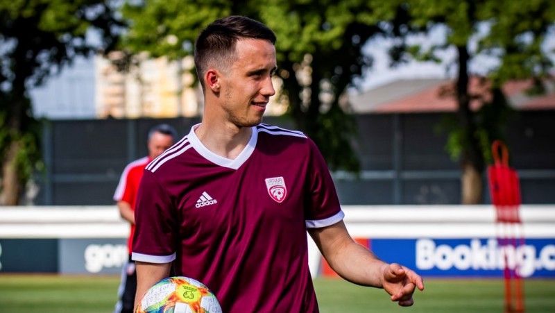 Latvijas labākais futbolists Dāvis Ikaunieks, visticamāk, pārcelsies uz Zlīnu