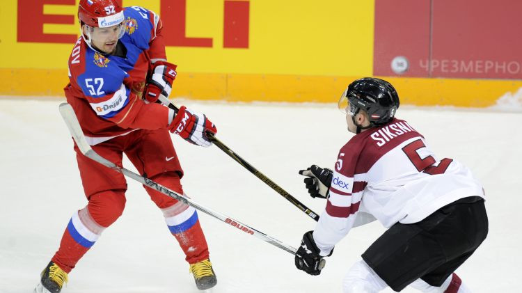 Siksna turpinās spēlēt Tambijeva vadītajā VHL čempionvienībā
