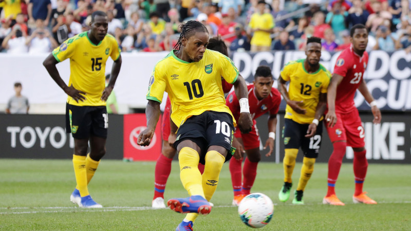 Jamaika un ASV ar minimālām uzvarām nodrošina pusfināla dueli Zelta kausā